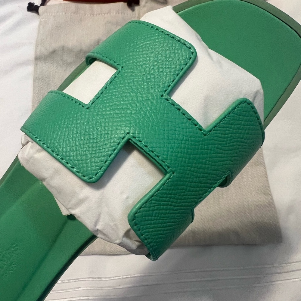 New Hermes Green Sandals with box - Picture 4 of 6
